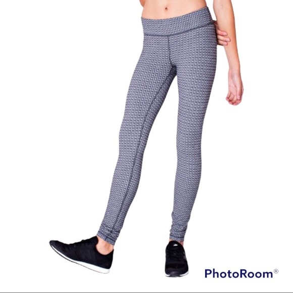 Ivivva Lululemon Gray & Black Rhythm Tights - Picture 2 of 10